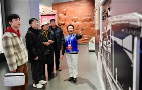 内蒙古：寒来暑往16年 博物院志愿服务“不断档”